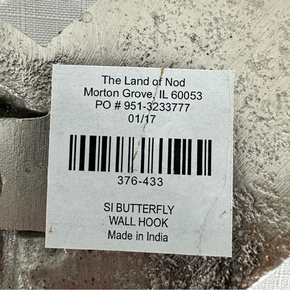 Land of Nod Lot of 2 Silver Butterfly Hooks 5 x 6.5” - Picture 9 of 14